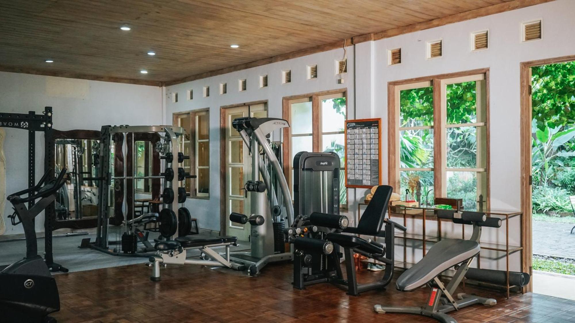 Kayu Arum Resort Salatiga Exterior foto